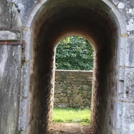 Дом отдыха Maison Du Chapelain : Charme En Suisse Normande, Animaux Acceptes - Fr-1-497-54