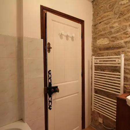 Maison Du Chapelain : Charme En Suisse Normande, Animaux Acceptes - Fr-1-497-54 Дом отдыха