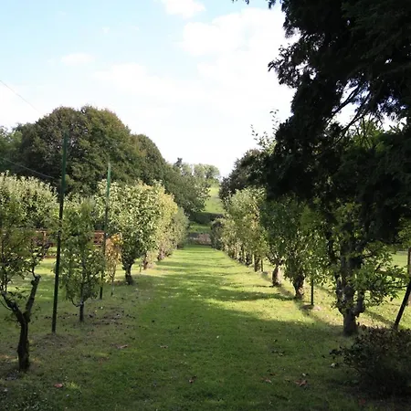 Maison Du Chapelain : Charme En Suisse Normande, Animaux Acceptes - Fr-1-497-54 Rabodanges