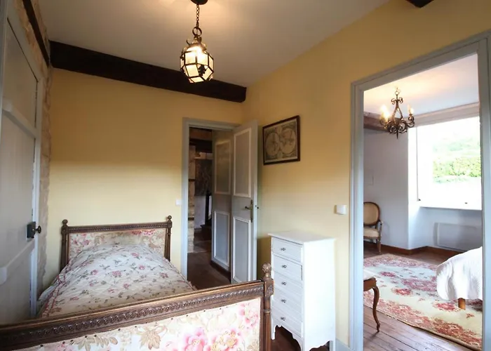 Semesterbostad Maison Du Chapelain : Charme En Suisse Normande, Animaux Acceptes - Fr-1-497-54