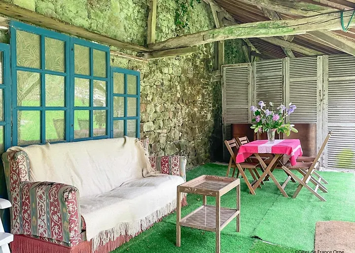 Maison Du Chapelain : Charme En Suisse Normande, Animaux Acceptes - Fr-1-497-54 Semesterbostad