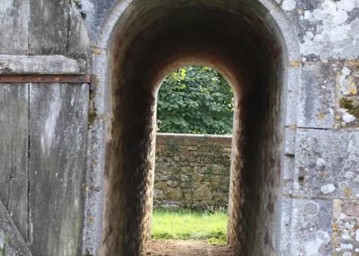Semesterbostad Maison Du Chapelain : Charme En Suisse Normande, Animaux Acceptes - Fr-1-497-54
