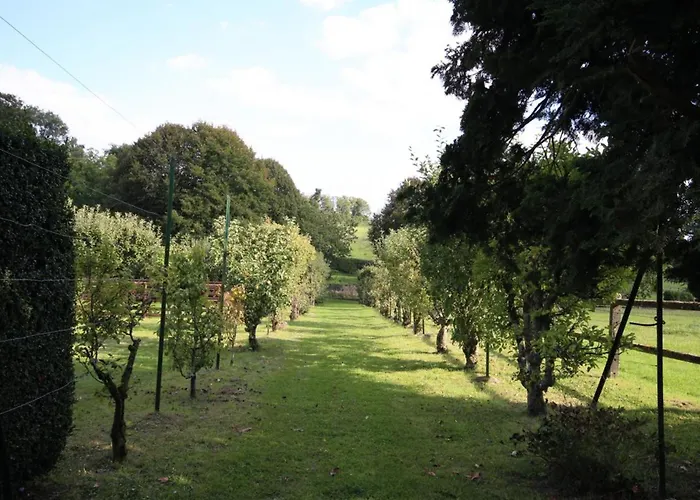 Maison Du Chapelain : Charme En Suisse Normande, Animaux Acceptes - Fr-1-497-54 Rabodanges